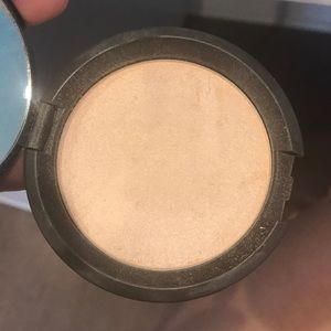 Becca moonstone highlighter